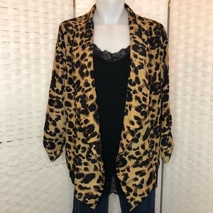 EUC Pearl leopard print jacket 3/4 sleeve Sz L